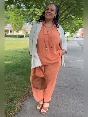 Everyday Jones Textured Crepe top and pants set EUC